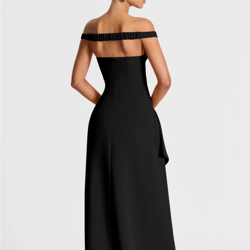 Black dress - Picture 2 of 8